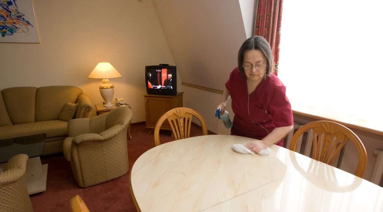 Viso viešbučio sektoriaus vidutinio atlyginimo vidurkis pernai sudarė 566 Eur prieš mokesčius. Vladimiro Ivanovo (VŽ) nuotr.