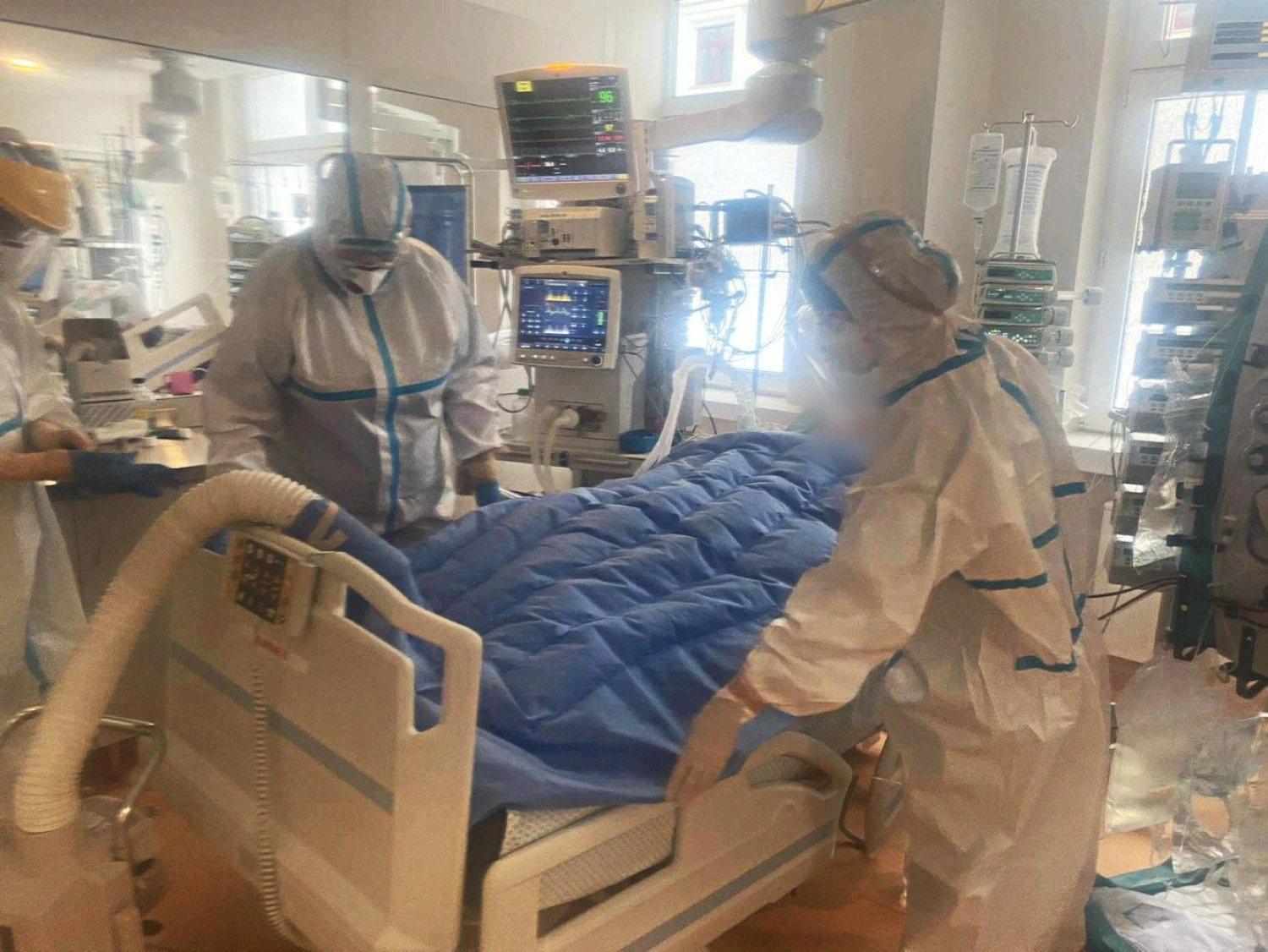 „Švyturio“ dovanota įranga jau naudojama Santaros klinikų Covid-19 sergančių pacientų reanimacijos skyriuje. Nuotr. Santaros klinikų 1-osios reanimacijos skyriaus.


