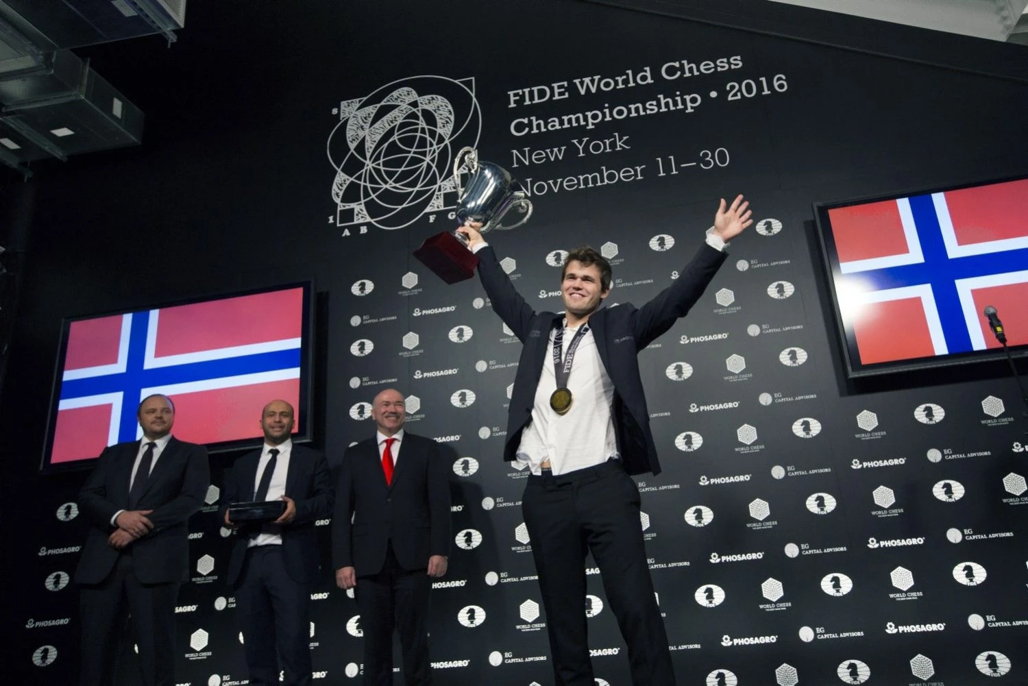 „Jaučiu, kad nebesu jaunas žaidėjas“, – sako norvegas pasaulio čempionas Magnusas Carlsenas. NTB / „Scanpix“ nuotr. 

