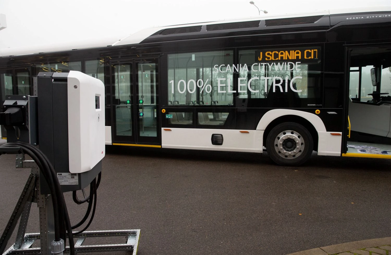 Elektrinis „Scania Citywide“ autobusas. Juditos Grigelytės (VŽ) nuotr.