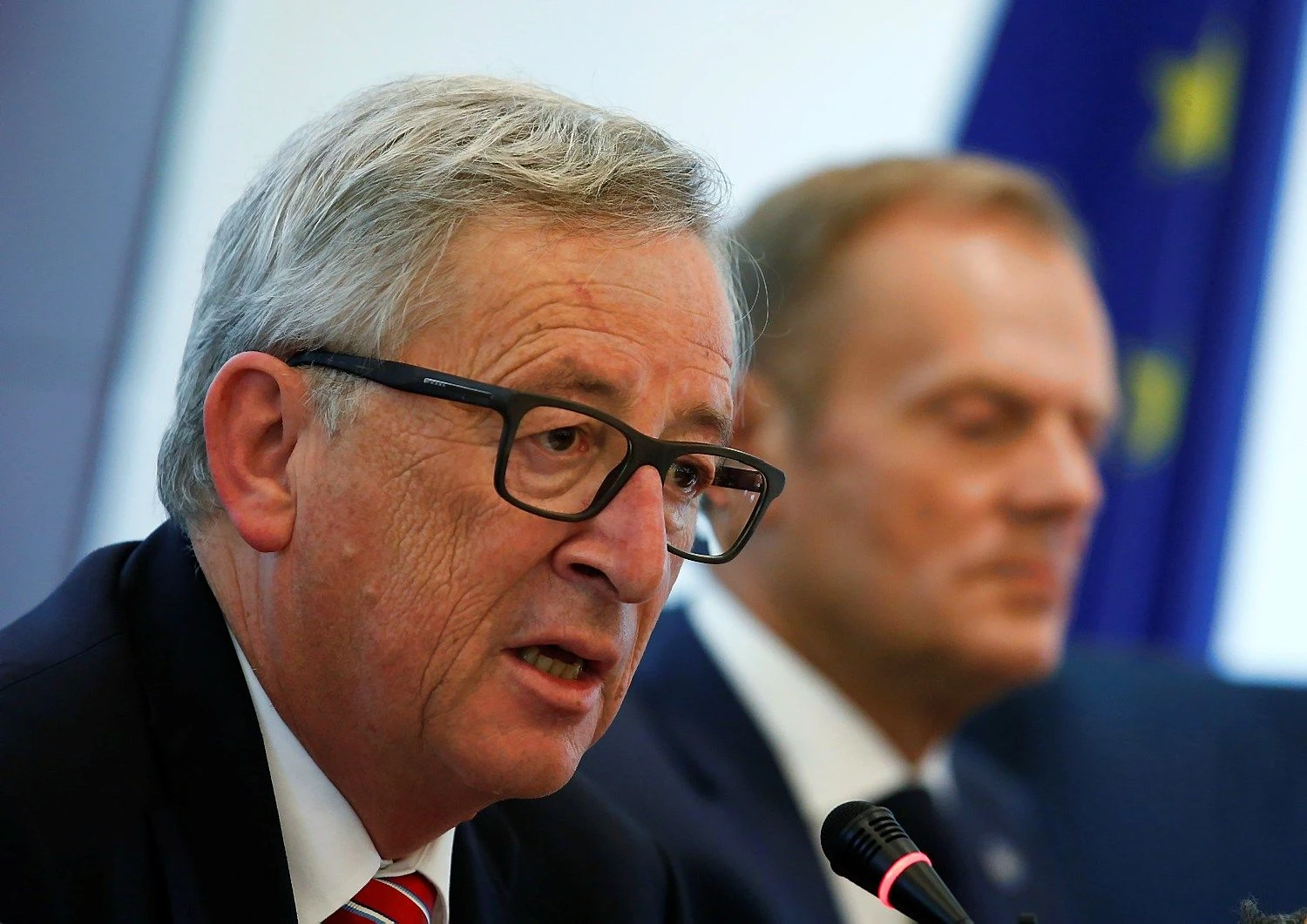 Jeanas Claude'as Junckeris ir Donaldas Tuskas. „Reuters“ / „Scanpix“ nuotr.