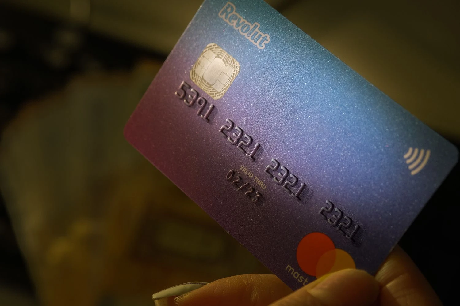 „Revolut“ banko mokėjimo kortelė. Vladimiro Ivanovo (VŽ) nuotr.