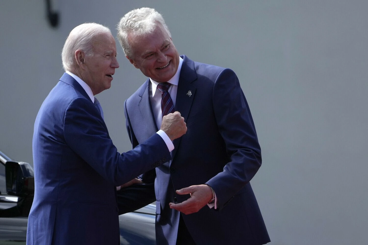 JAV prezidentą J. Bideną pasitiko Lietuvos vadovas G. Nausėda. Susan Walsh (AP Photo / Scanpix) nuotr.