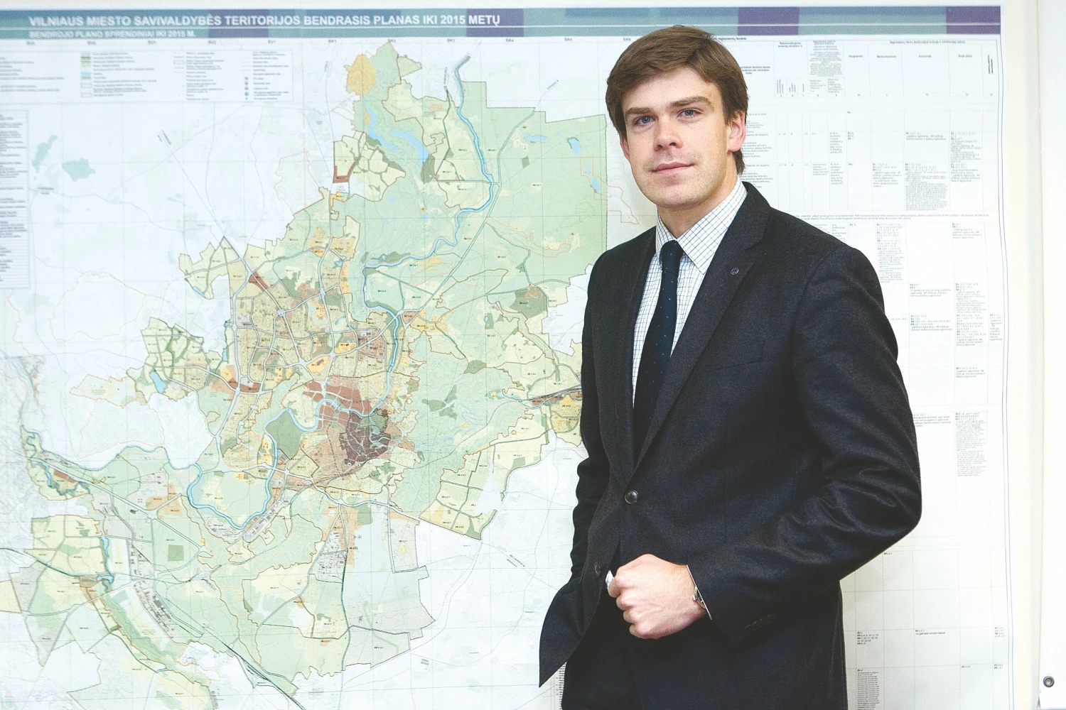 Mindaugas Statulevičius, Lietuvos nekilnojamojo turto plėtotojų asociacijos direktorius: „Pačiai mokesčio idėjai niekas neprieštarauja, tačiau esmė ta, kad vienoms įmonėms savivaldybė leisdavo atsiskaityti darbais, iš kitų reikalaudavo tik pinigų, vienas įmones nuo mokesčio apskritai atleisdavo, o iš kitų reikalaudavo sumokėti daugiau, nei priklauso.“ 
Juditos Grigelytės (VŽ) nuotr.