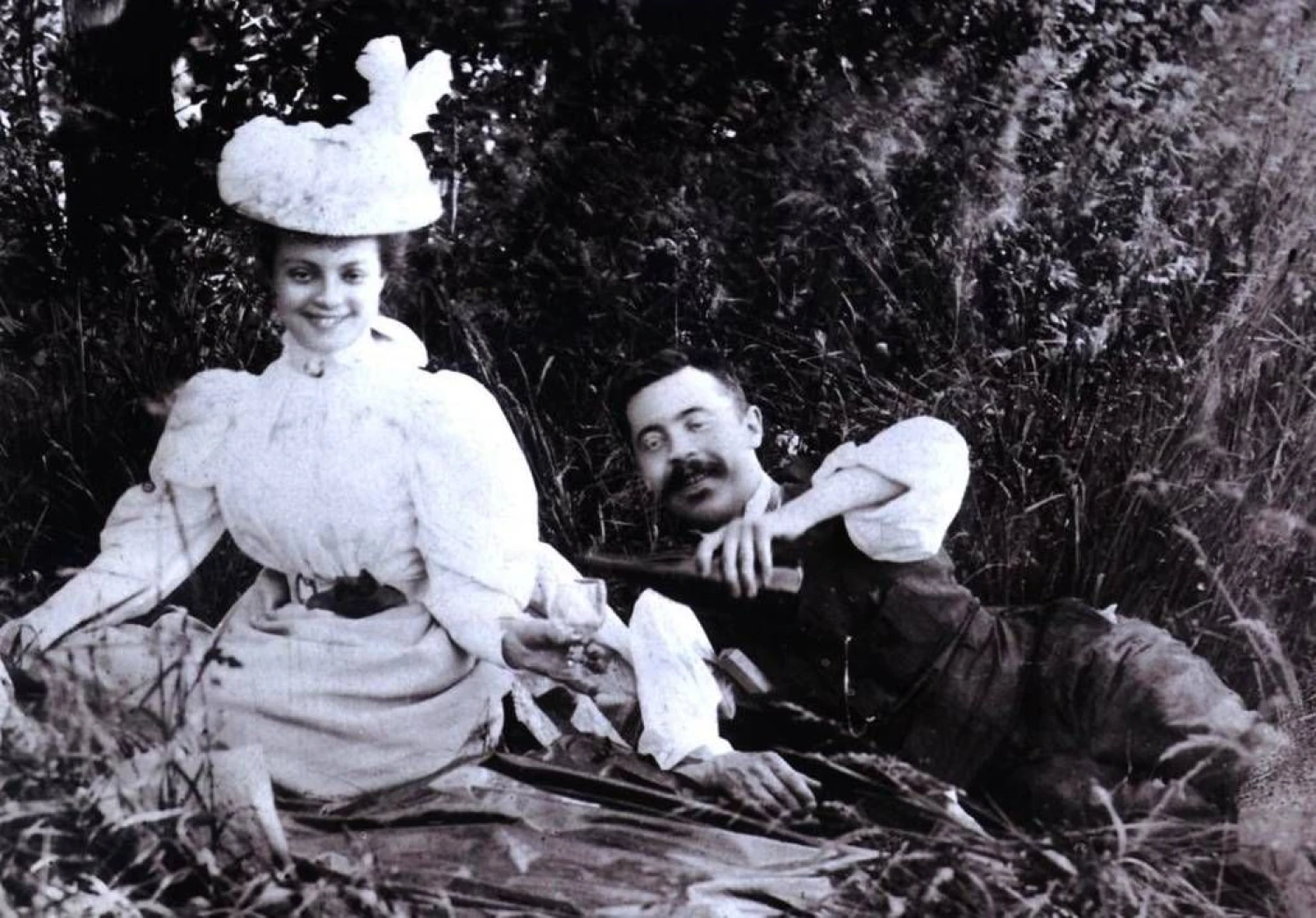 Georges Roger, vienas iš brolių, perėmusių Pol Roger šampano namus iš savo tėvo, su žmona Mathilde. Apie 1910 m., „Pol Roger“ namų archyvo nuotr. 
