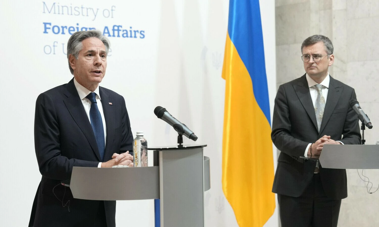 JAV valstybės sekretorius A. Blinkenas ir Ukrainos užsienio reikalų ministras D. Kuleba. Efremo Lukatsky („AP Photo“ / „Scanpix“) nuotr.