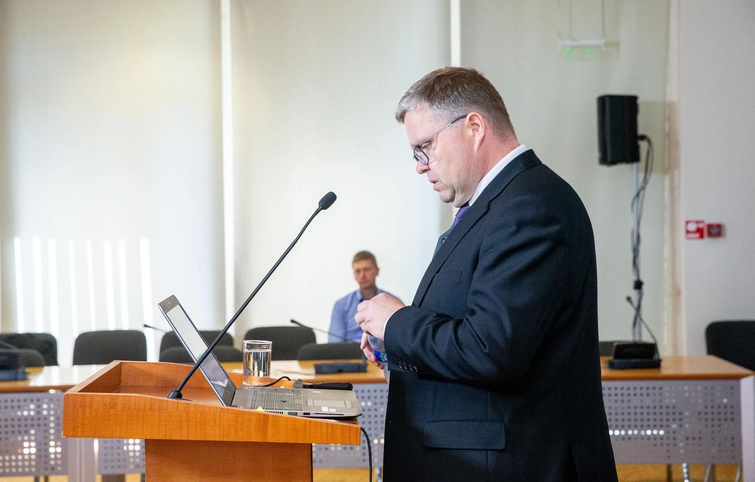 Vito Vasiliausko teigimu, pagrindinės ECB palūkanų normos nesikeis, kol infliacija prognozuojamu laikotarpiu užtikrintai neartės prie mažesnio negu 2 proc., bet jam artimo lygio. Juditos Grigelytės (VŽ) nuotr.