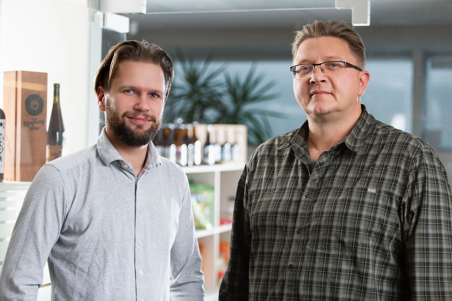 Motiejus Gaigalas, agentūros įkūrėjas (kairėje) ir dizaineris Vytenis Petrusevičius. Asmen. nuotr. 