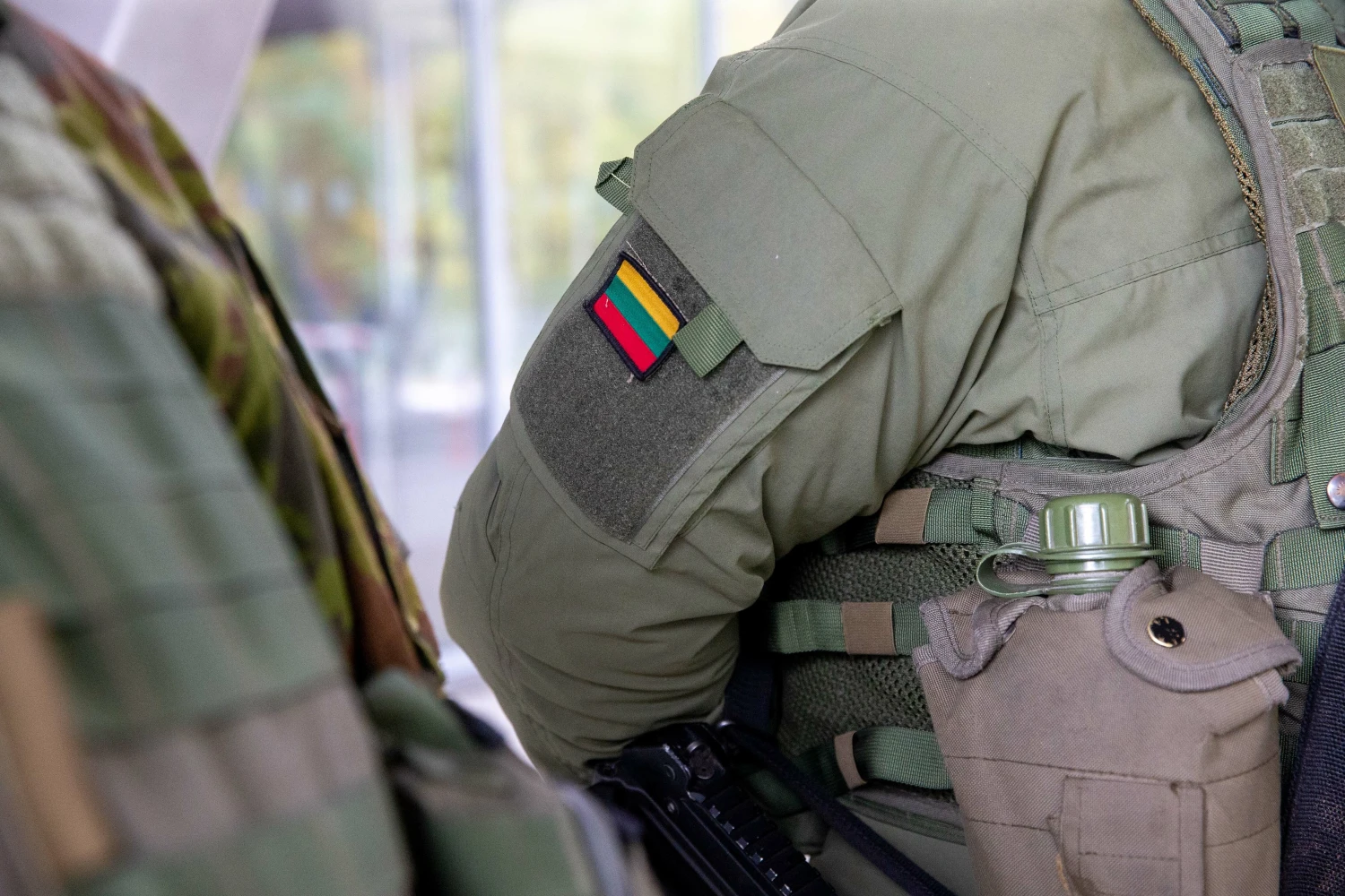 Lietuvos kariai Latežerio pasienio kontrolės punkte su Baltarusija. Juditos Grigelytės nuotr.