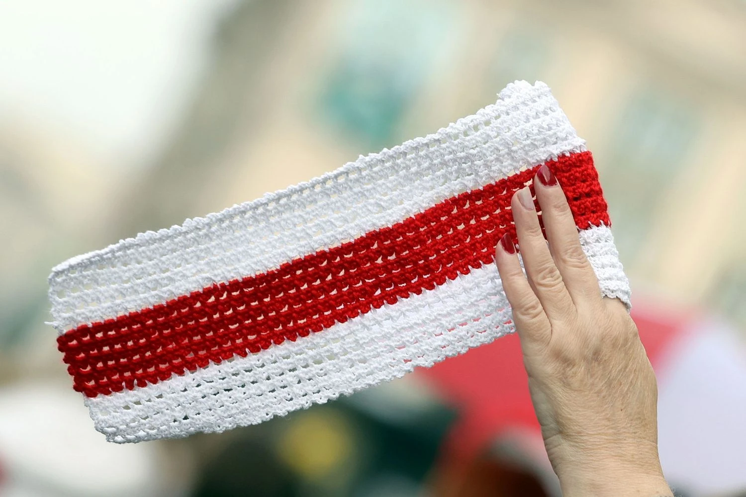 Baltarusijos opozicijos simbolika. „Scanpix“/„Stringer“/AFP nuotr.