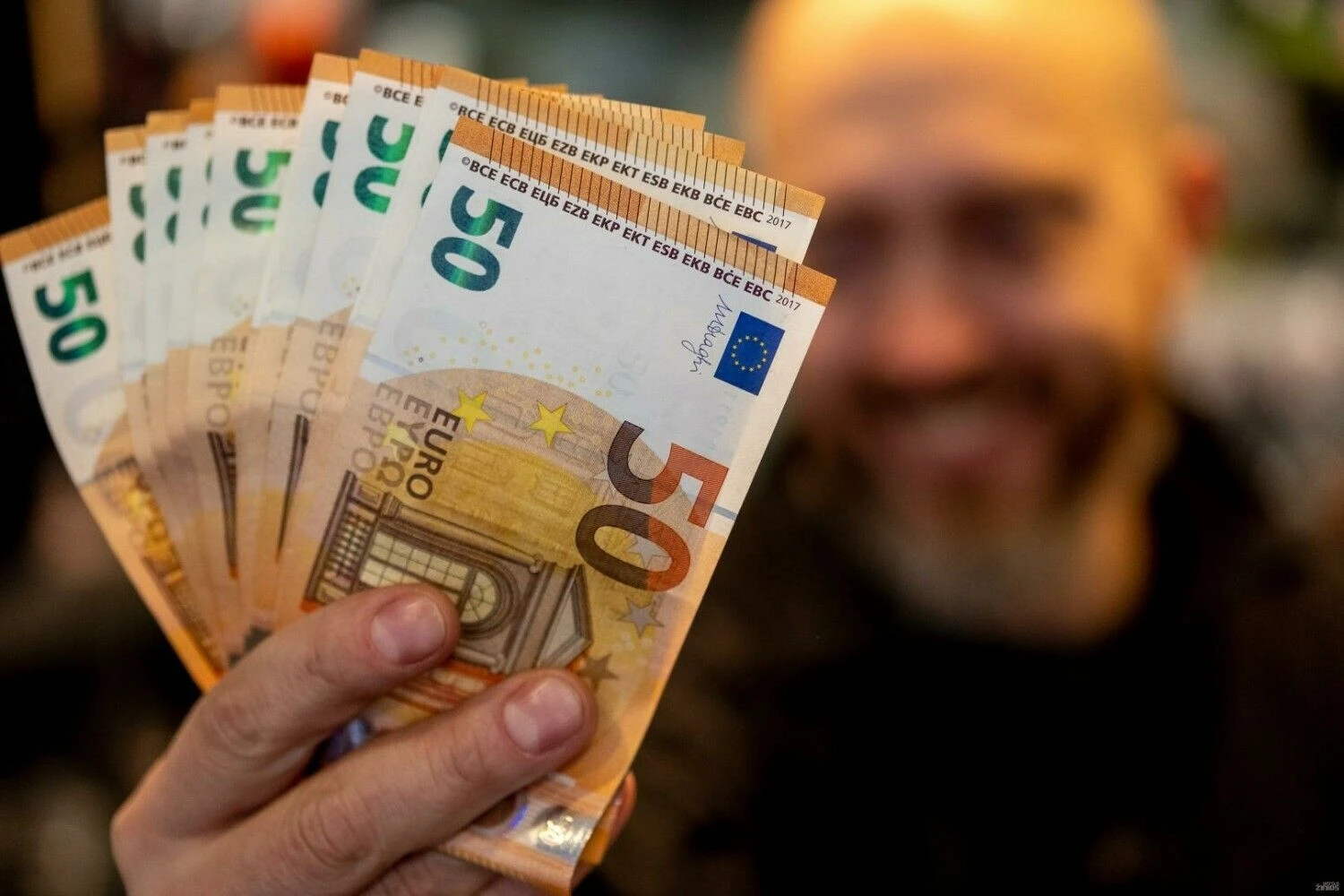 Euras – bendra Europos Sąjungos šalių valiuta. Vladimiro Ivanovo (VŽ) nuotr.