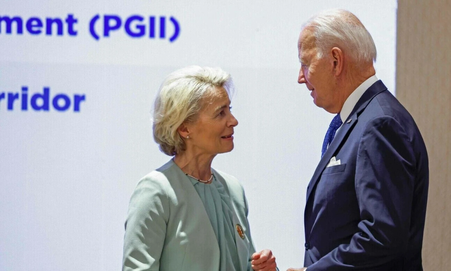 Ursula von der Leyen, Europos Komisijos pirmininkė, ir Joe Bidenas, JAV prezidentas. Evelyn Hockstein (AFP / „Scanpix“) nuotr.