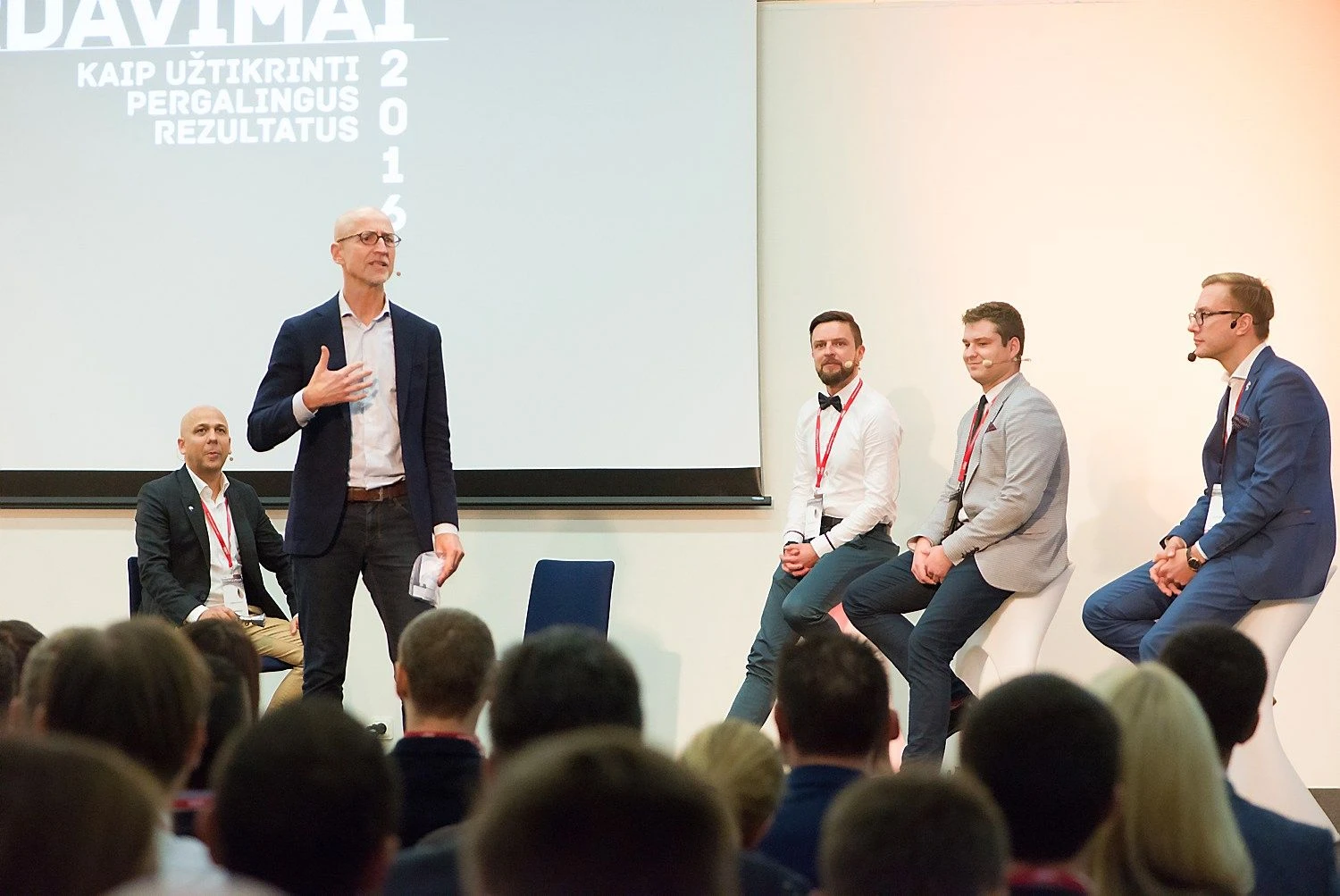 Bendravimo virtuoziškumo žaidimas „Godopoco“, kuris gimė per „Remax“ brokerių mokymus, leidžia patirti tikras situacijas nerealioje aplinkoje ir nedelsiant mokytis iš savo klaidų. AUŠROS BARYSIENĖS NUOTR. 