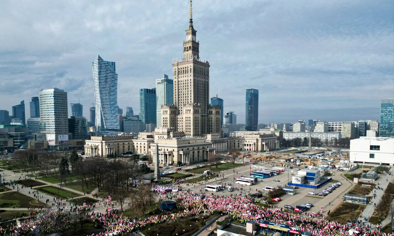 Ūkininkų protestas Varšuvoje. Kuba Stezyckio („Reuters“/„Scanpix“) nuotr.