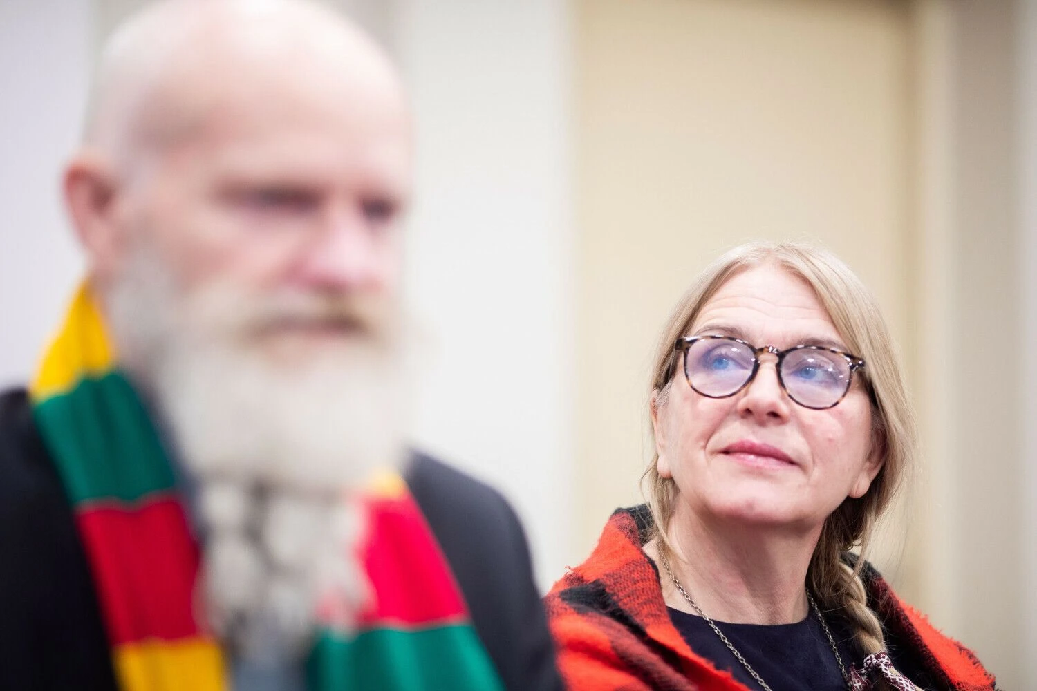 „Tarptautinio geros kaimynystės forumo“ nariai Kazimieras Juraitis ir Erika Švenčionienė. Irmanto Gelūno (BNS) nuotr.