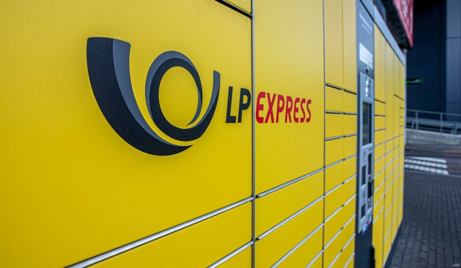 „LP Express“ paštomatas. Juditos Grigelytės (VŽ) nuotr.