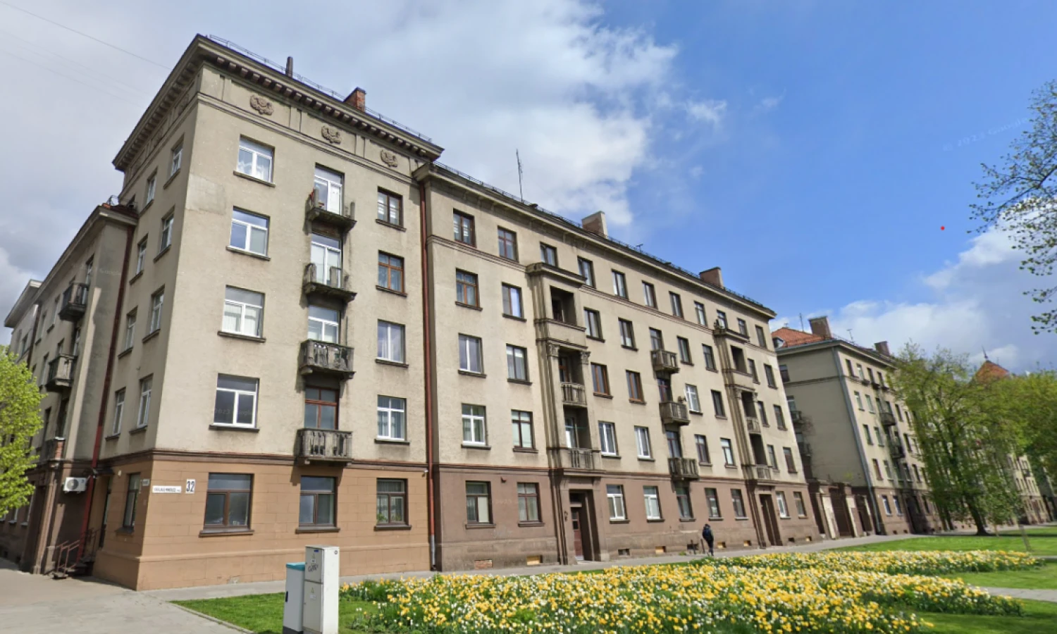 Daugiabutis, adresu Karaliaus Mindaugo pr. 32. „Google“ žemėlapių atvaizdas.