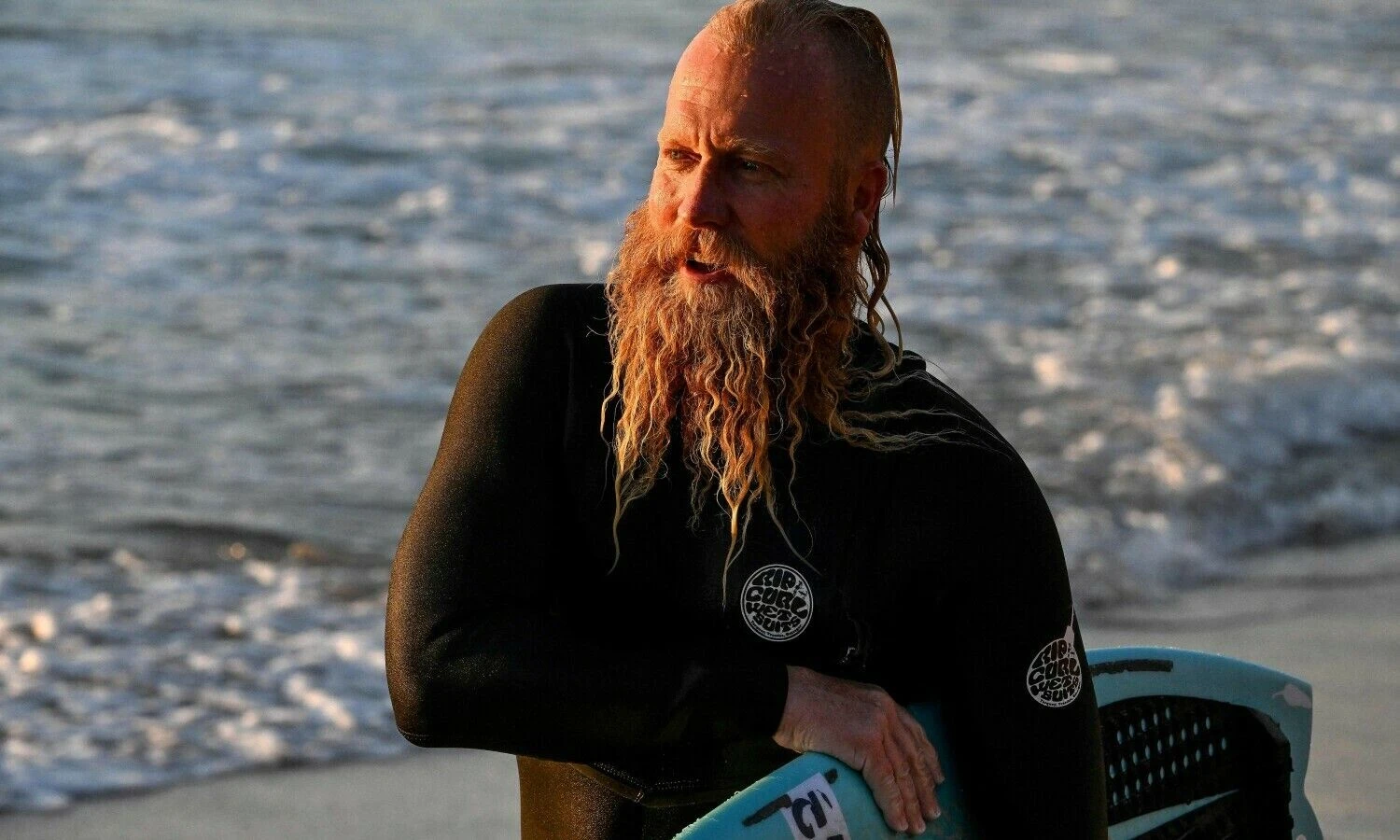 Blake'as Johnstonas, buvęs Australijos profesionalus banglentininkas, pagerino pasaulio rekordą plaukiant banglente. AFP / „Scanpix“ nuotr.