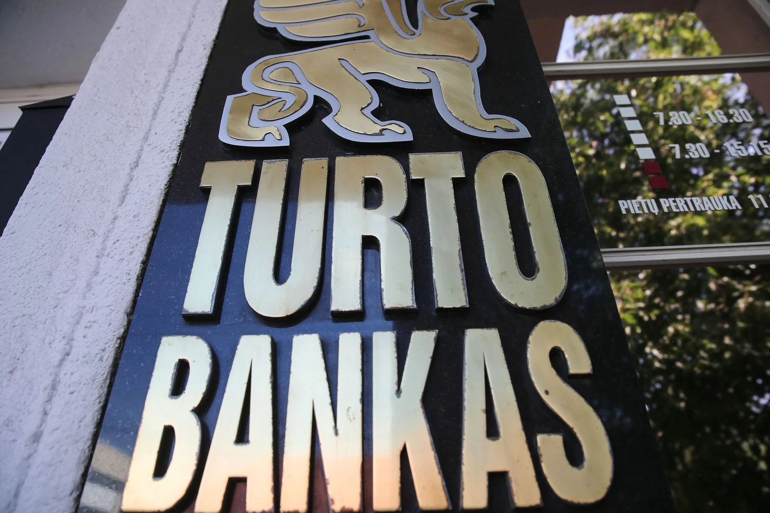 Turto banko iškaba. Vladimiro Ivanovo (VŽ) nuotr.