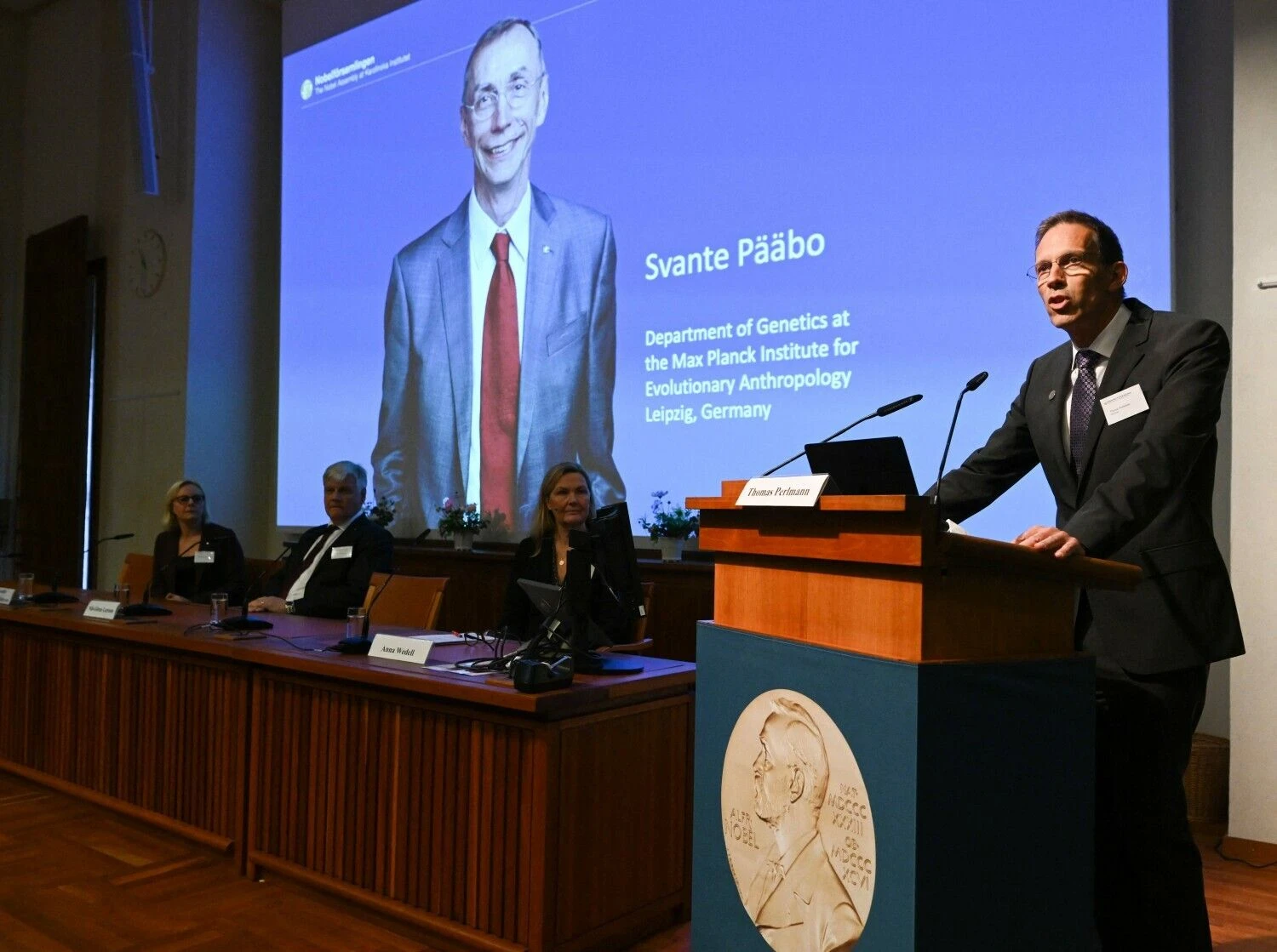 Nobelio medicinos premijos laureato paskelbimo ceremonija. Jonathano Nackstrando (AFP / „Scanpix“) nuotr.