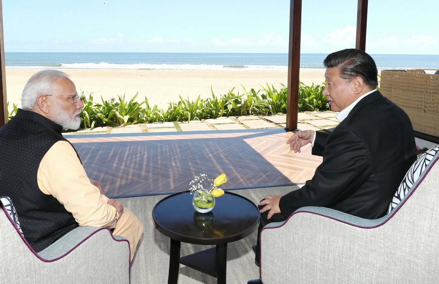 Narendra Modi, Indijos premjeras (kairėje)  ir Xi Jinpingas, Kinijos prezidentas. Ju Pengo („Xinhua“ / „Zuma Wire“ /„Scanpix“) nuotr.