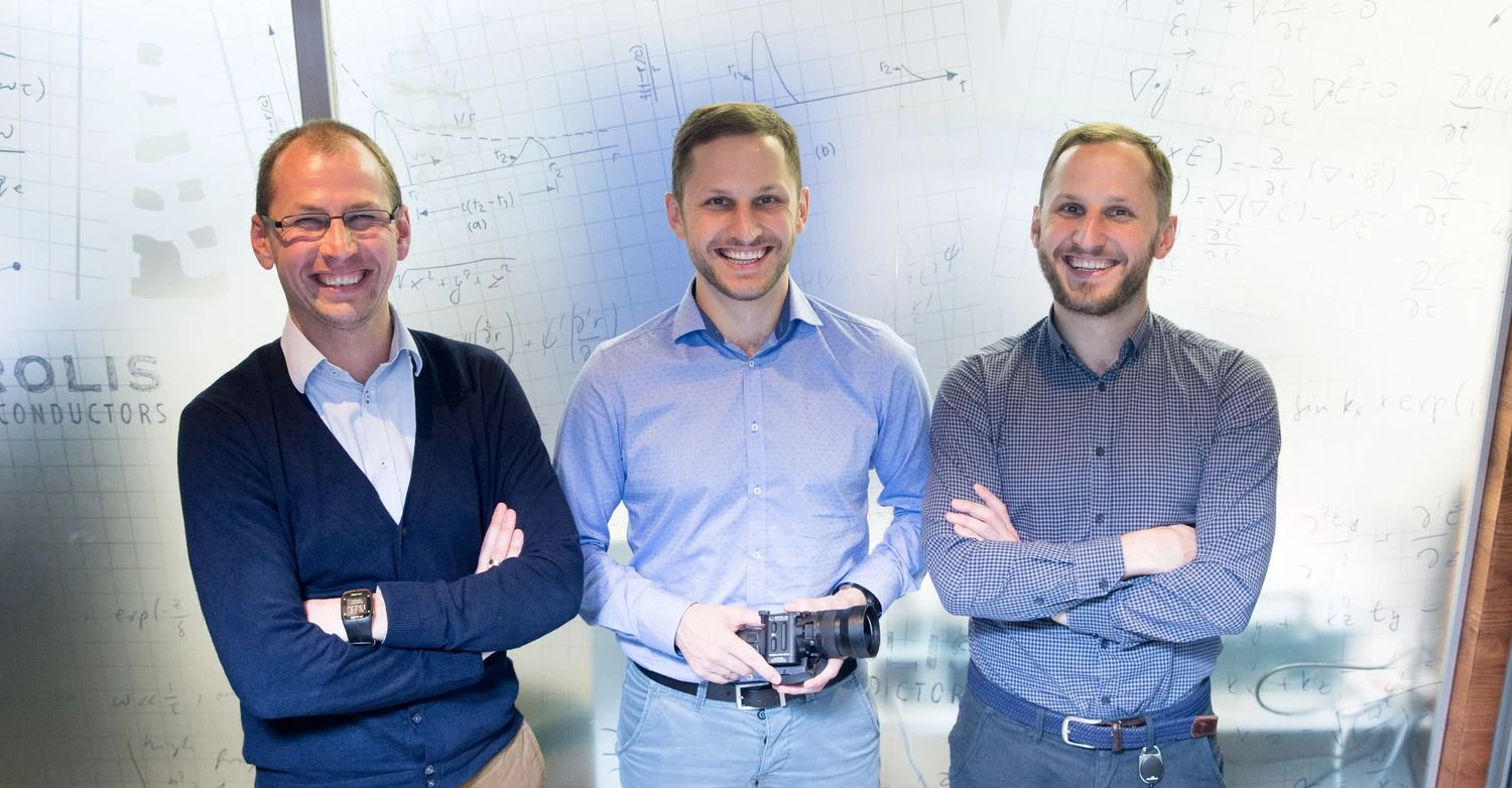 „Brolis Sensor Technology“ ir „Brolis Semiconductors“ įkūrėjai iš kairės: Dominykas, Augustinas ir Kristijonas Vizbarai. Juditos Grigelytės (VŽ) nuotr.