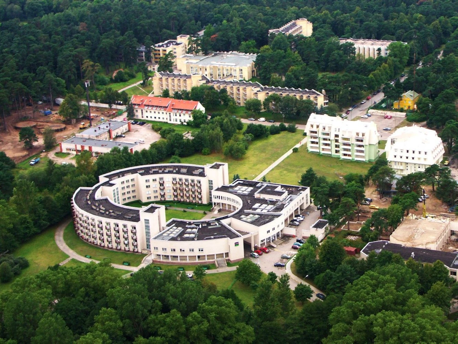 Dviejų žvaigždučių viešbutis „Vyturys“ su reabilitacijos centru. Turto banko nuotr.  