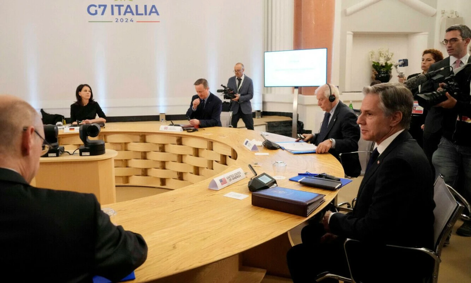 JAV valstybės sekretorius A. Blinkenas ir kiti G 7 valstybių užsienio reikalų ministrai Kaprio saloje, Italijoje. Gregorio Borgios („Reuters“/„Scanpix“) nuotr.