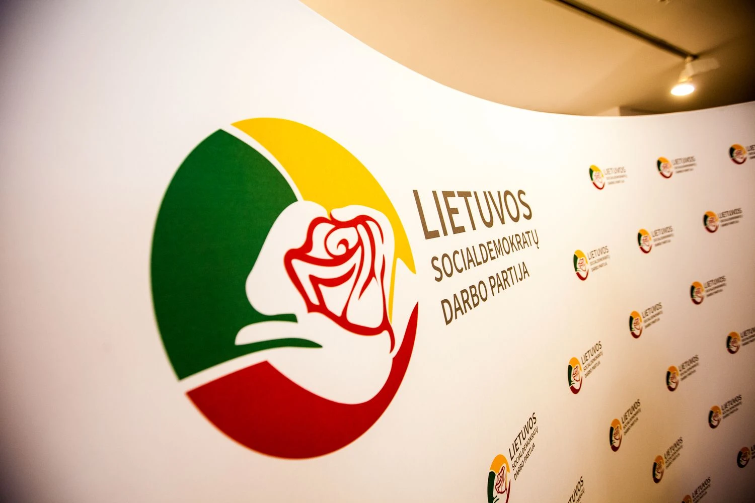 Steigiamasis Lietuvos socialdemokratų darbo partijos suvažiavimas. (15min) nuotr.
