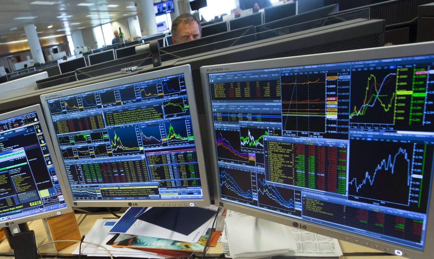 Dideli svyravimai rinkose turėtų išsilaikyti ir 2017 m. Yveso Hermano („Reuters“/„Scanpix“) nuotr.