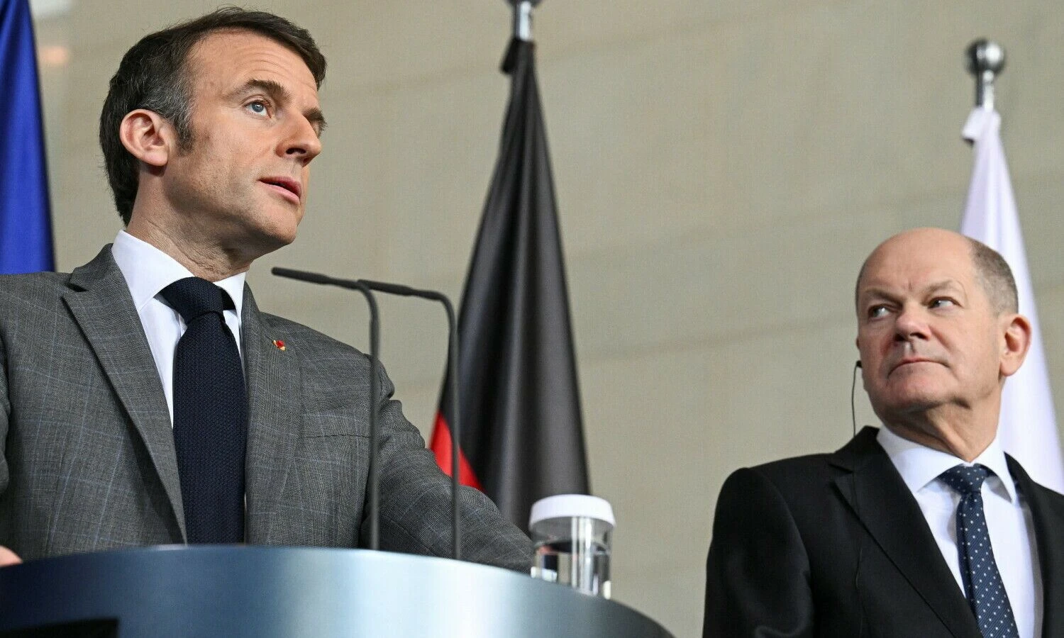 Emmanuelis Macronas, Prancūzijos prezidentas, ir Olafas Scholzas, Vokietijos kancleris. Berlynas, 2024 m. kovo 15 d. Annegret Hilse („Reuters“ / „Scanpix“) nuotr.