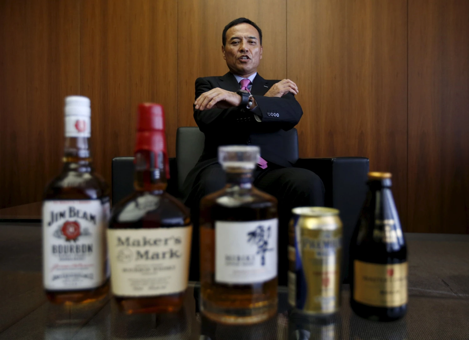 Takeshi Niinami, „Suntory Holdings“ vykdomasis direktorius: „Buvo neaišku, kas vadovauja. Pasakiau p. Mattui, kad esu visos „Suntory Holdings“ bosas.“ Toru Hanai („Reuters“ / „Scanpix“) nuotr.