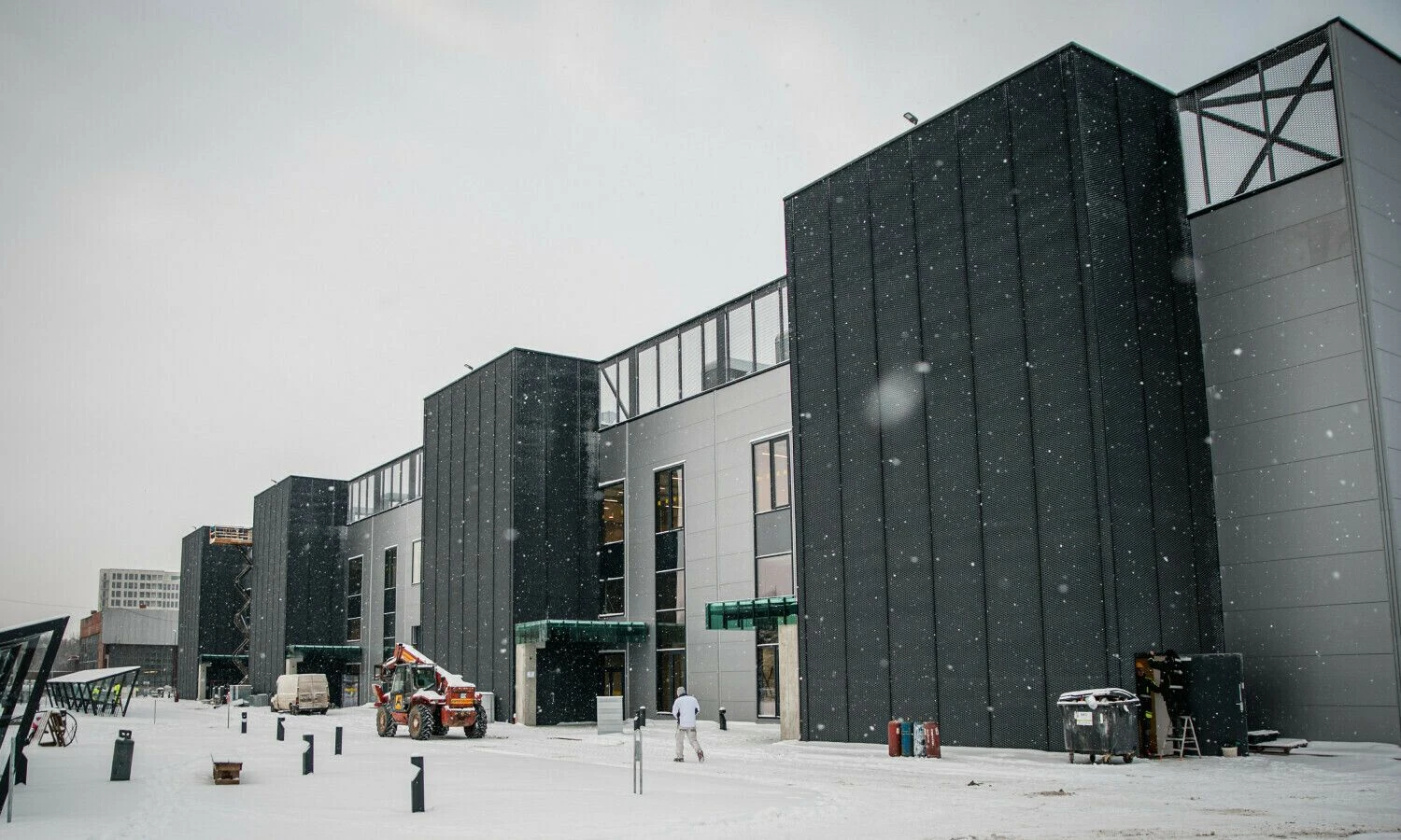 Buvęs sraigtasparnių gamyklos angaras Kauno Aleksote. Savivaldybės nuotr.