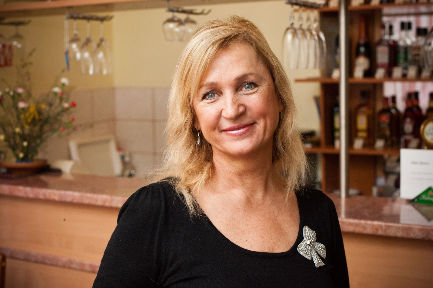 Vida Savičienė, sostinės UAB „Mažoji Aitezija“, kuriai priklauso kavinė „Kišenėlė“, direktorė: „Net tie, kurie nemėgsta salotų, sužinoję, kad daržoves užauginau pati, jas suvalgo.“
Vladimiro ivanovo (VŽ) nuotr.