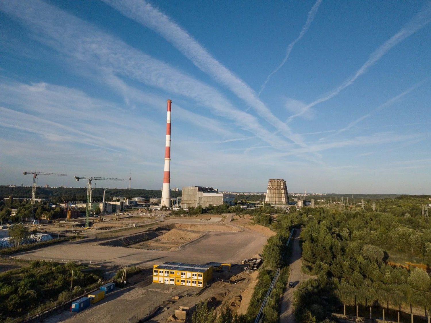 Statoma Vilniaus kogeneracinė jėgainė, prie Gariūnų turgaus. Vladimiro Ivanovo (VŽ) nuotr.