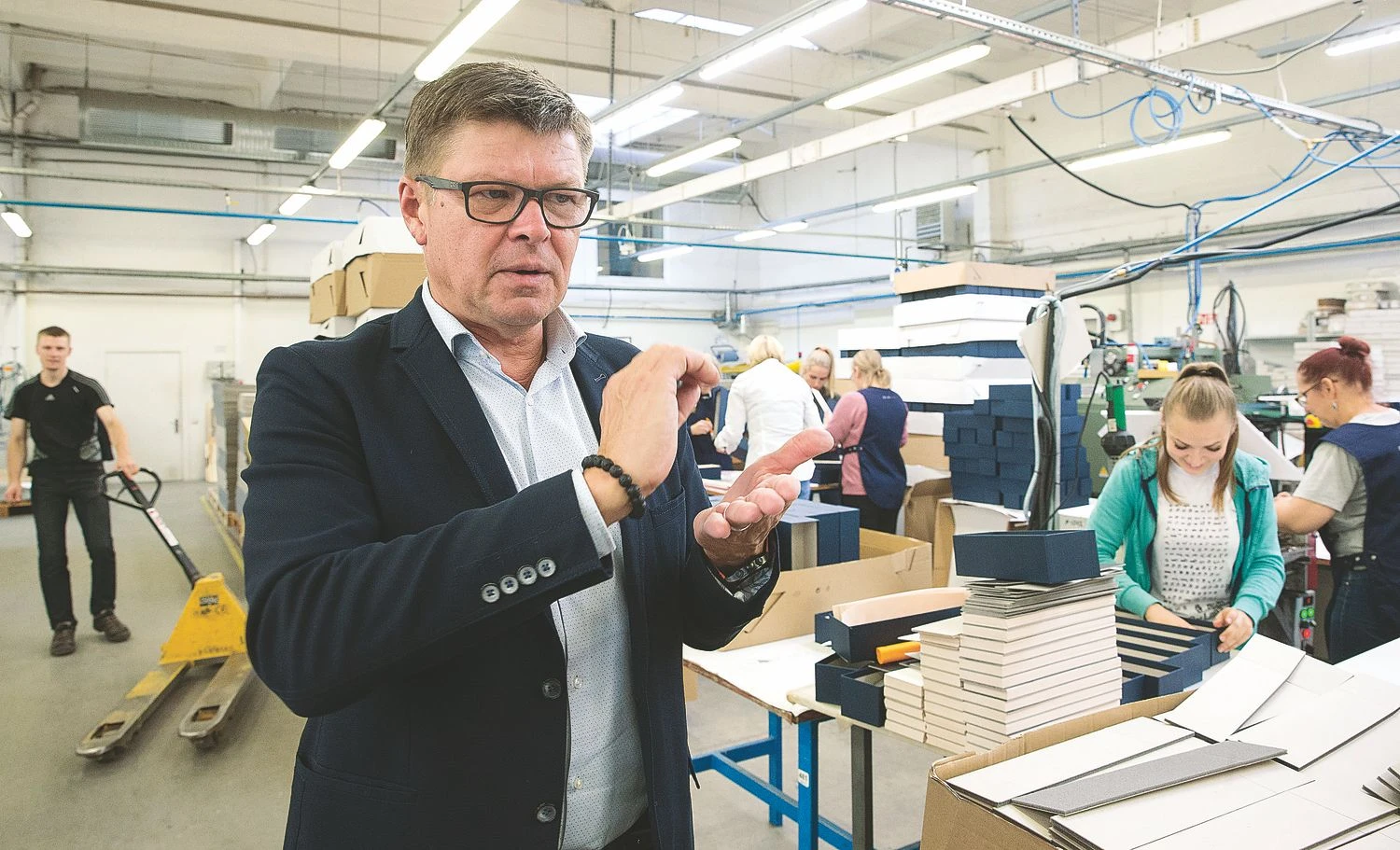 Gintaras Sluckus, UAB „Bigso“ direktorius: „Skaičiuojamės, dėliojamės, manau, kad ištempti galime dar du ar tris mėnesius.“ Juditos Grigelytės (VŽ) nuotr.