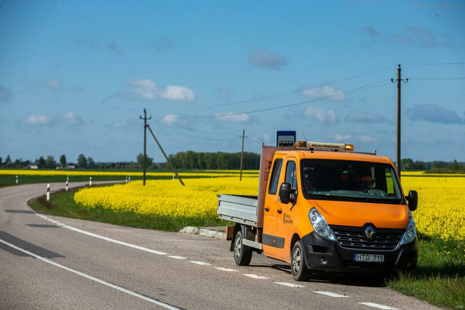 Kelių priežiūros automobilis.  Vladimiro Ivanovo (VŽ) nuotr.