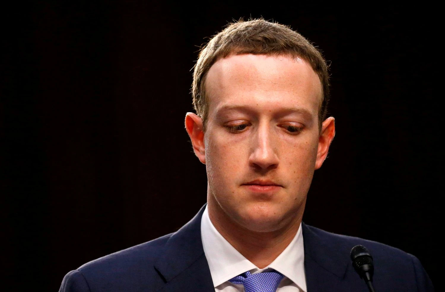 Kompanijos „Facebook“ vadovas Markas Zuckerbergas. Leaho Milliso („Reuters“ / „Scanpix“) nuotr. 