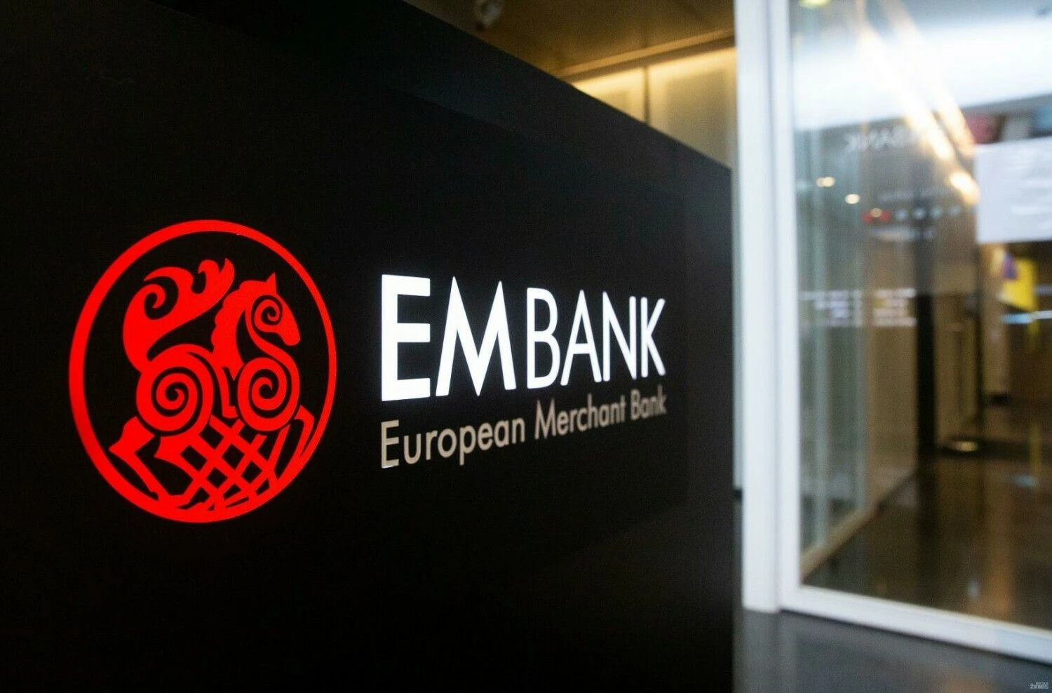 „European Merchant Bank“ iškaba. Juditos Grigelytės (VŽ) nuotr.