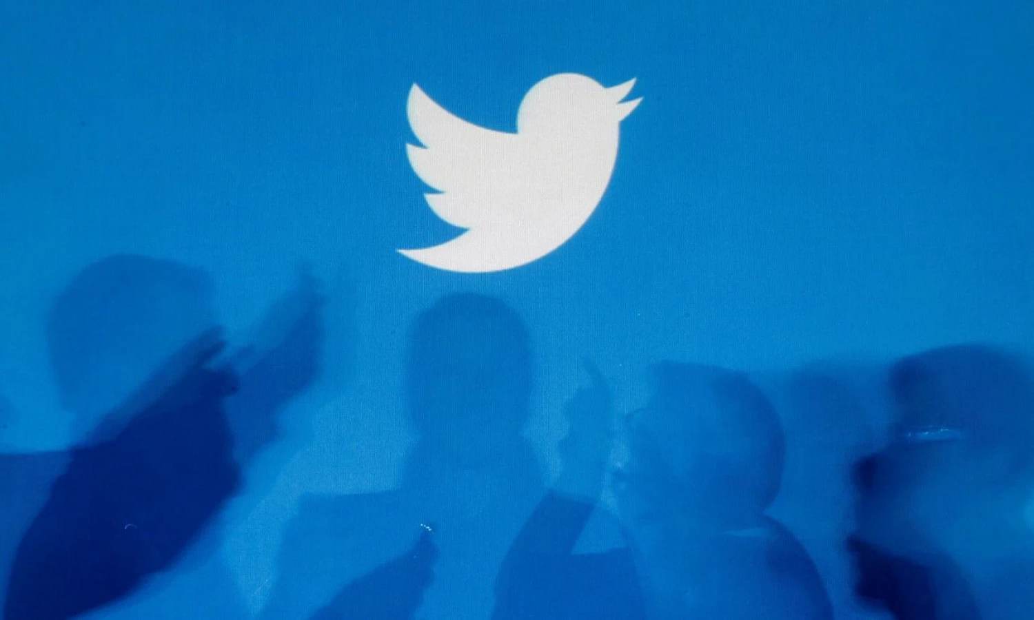 Elonas Muskas, siekdamas paversti „Twitter“ superprogramėle, kooperuojasi su „eToro“. Kacpero Pempelio („Reuters“ / „Scanpix“) nuotr.