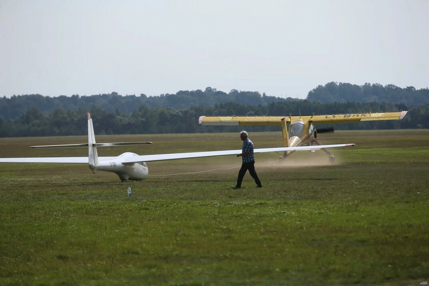 Pociūnų aerodromas – skraidymo centras, įsikūręs Prienų rajone. Vladimiro Ivanovo (VŽ) nuotr.
