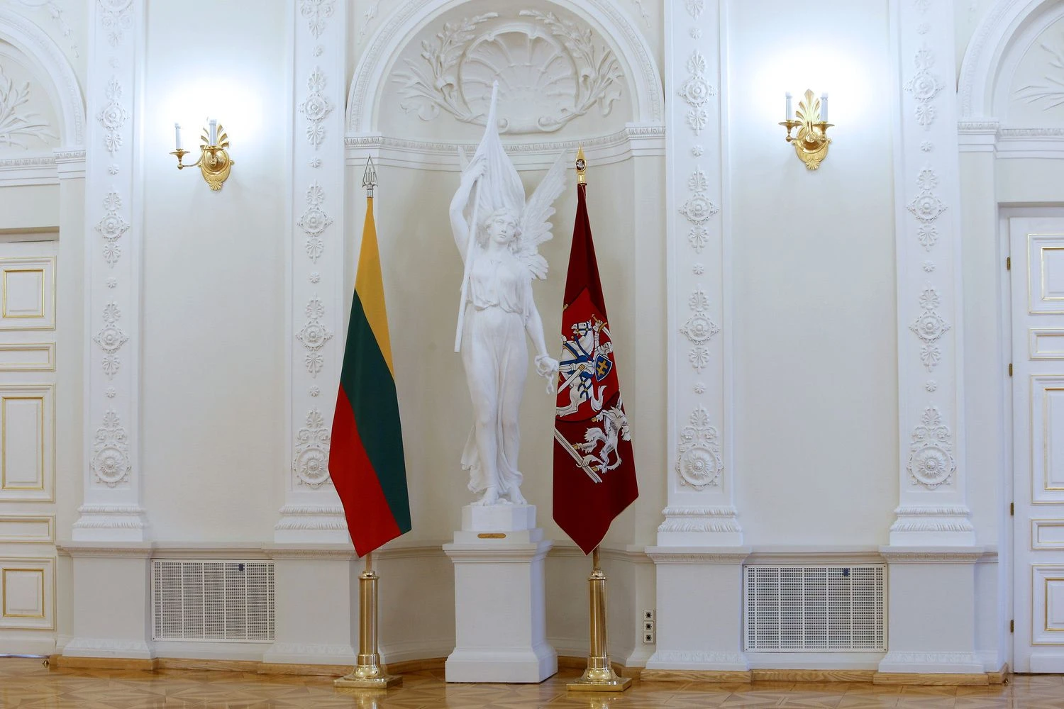 Prezidentūros Baltoji salė. Vladimiro Ivanovo (VŽ) nuotr.