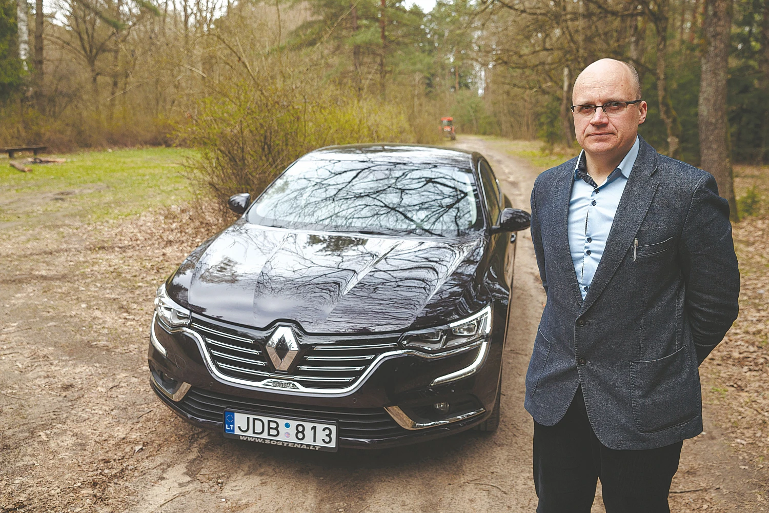 Tomas Degutis, „Axis Transport“ pardavimų vadovas, sako, kad gatvėse jau spėjo pastebėti naująjį „Talisman“ modelį. Vladimiro Ivanovo (VŽ) nuotr.