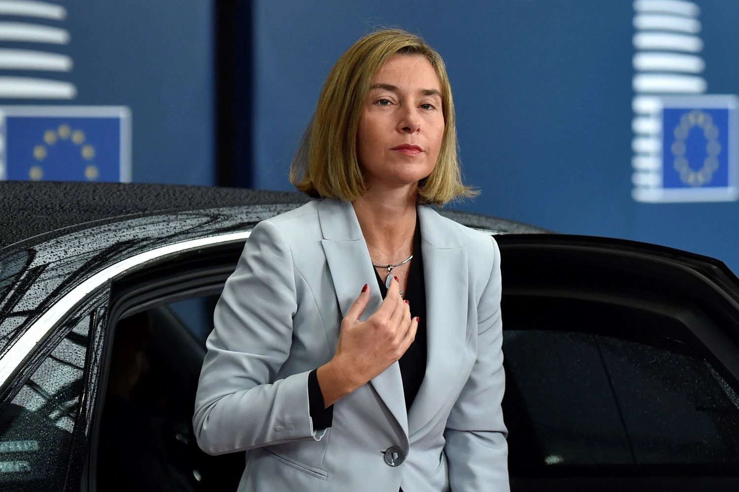 Federicos Mogherini teigimu, ES turi priemonių, kurios gali būti panaudotos atremiant hibridinio karo grėsmę. „Reuters“ nuotr.