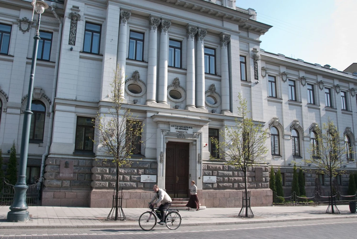 Pastate, kuriame dabar įsikūrusi Mokslų akademija, veikė pirmasis lietuviškas komercinis bankas. Herkaus Milaševičiaus nuotr.