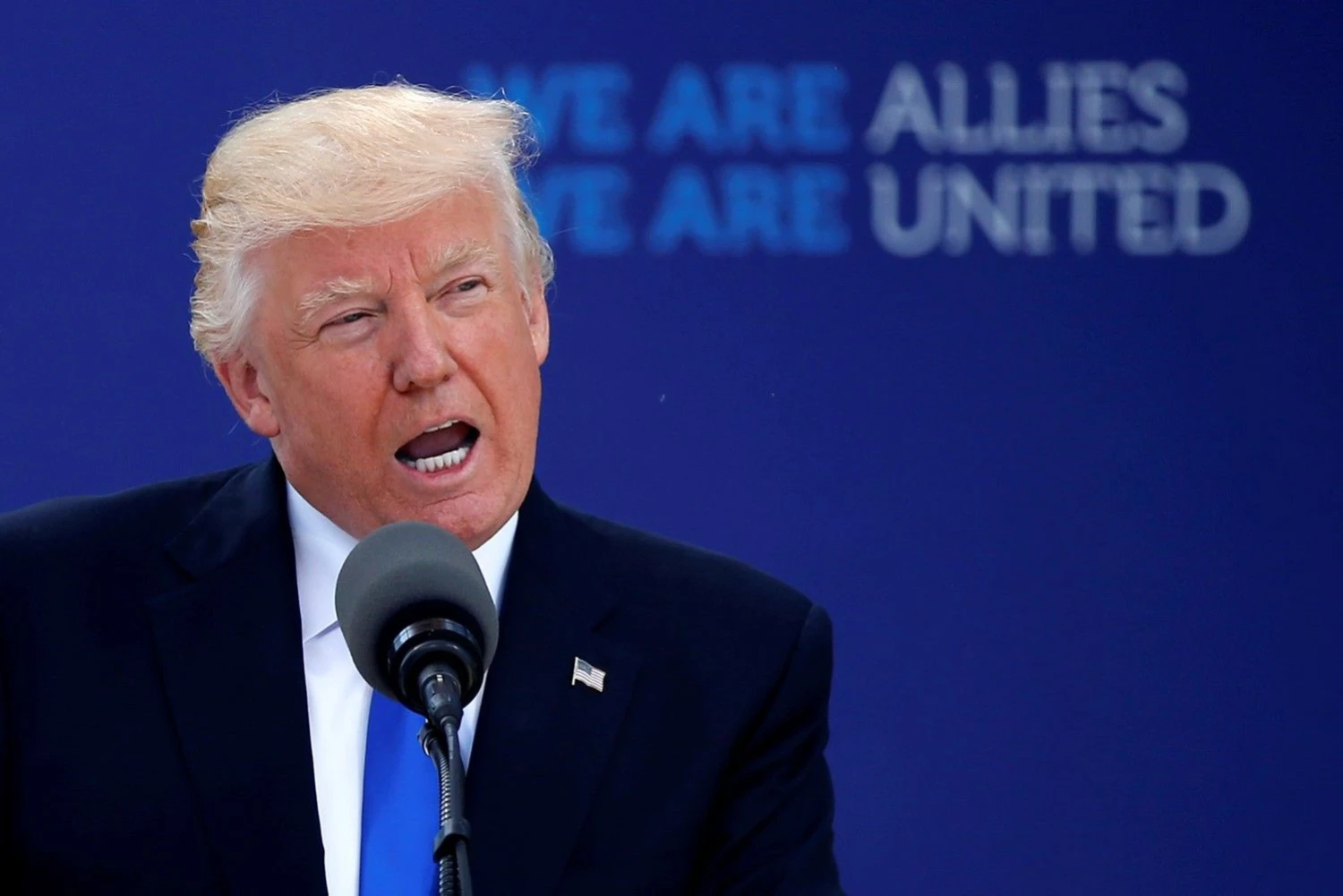 Jau per pernykštį NATO viršūnių susitikimą JAV prezidentas Donaldas Trumpas pareiškė pastabų partneriams dėl pernelyg mažų finansinių išteklių, skiriamų karinėms reikmėms. Jonathano Ernsto („Reuters“) nuotr.
