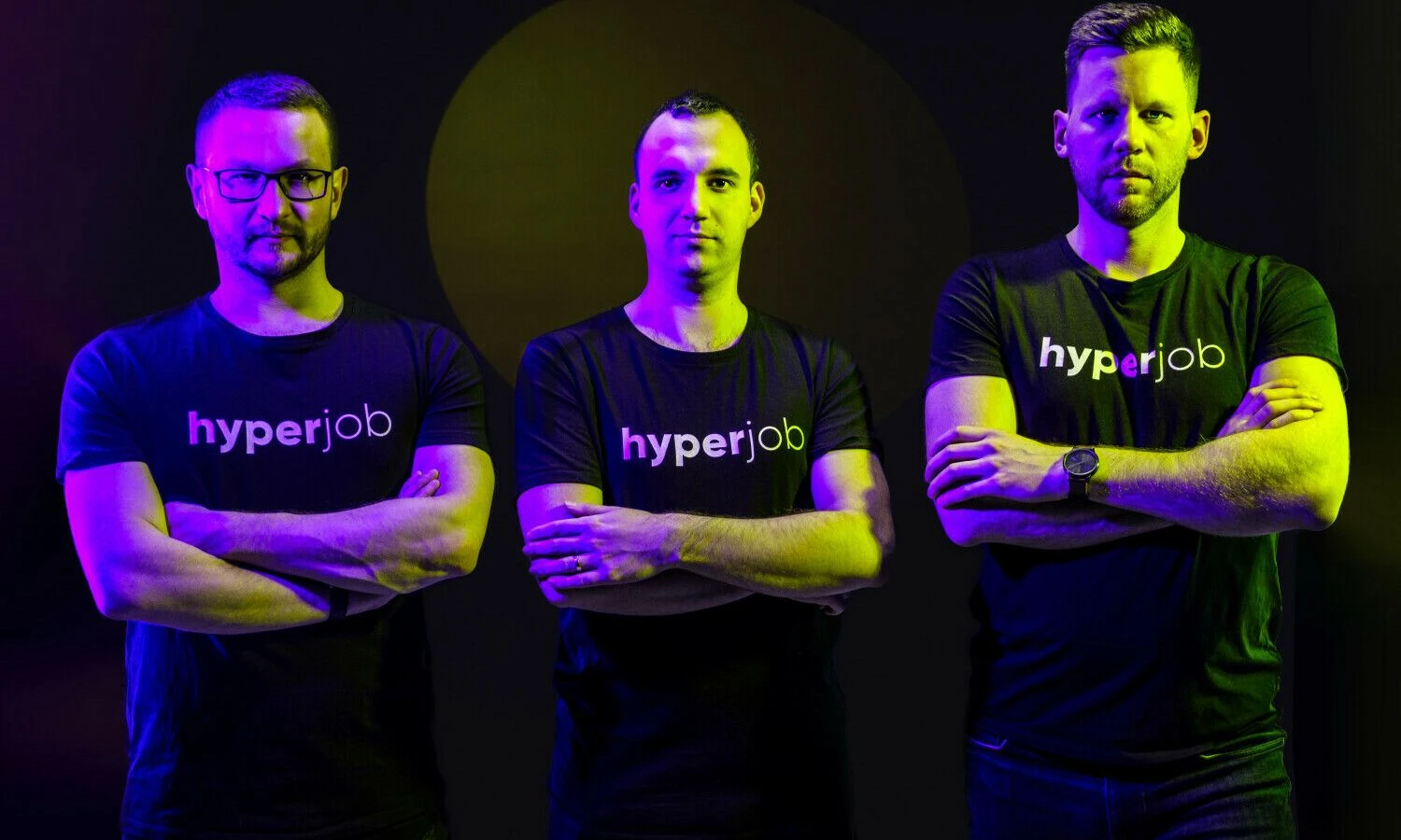 Janis Kreilis (kairėje), Robertas Tomme, Juris Sorokinis, latvių startuolio „Hyperjob“ įkūrėjai. Įmonės nuotr.