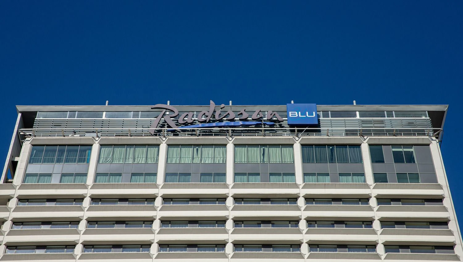 „Radisson Blu“ iškaba. Juditos Grigelytės (VŽ) nuotr.