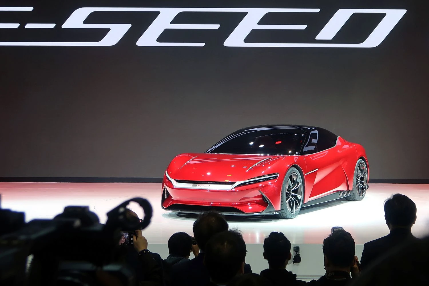 Kinų kompanijos BYD elektromobilis „e-SEED GT“. „Reuters“ / „Scanpix“ nuotr.