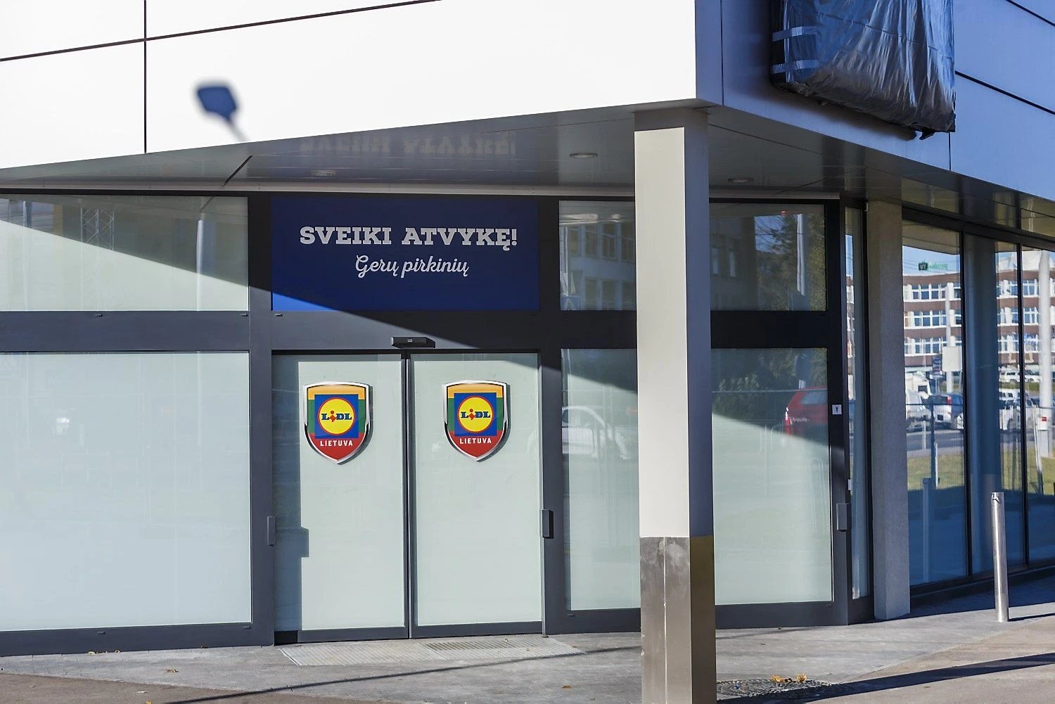 Vokietijos prekybos tinklo "LIDL" parduotuvė Kalvarijų gatvėje, Vilniuje. Vladimiro Ivanovo (VŽ) nuotr.